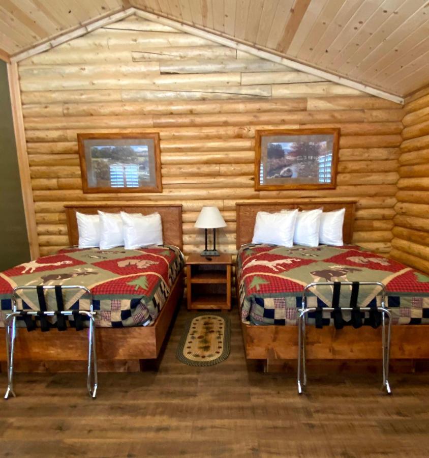 Cabin Village Island Park Buitenkant foto